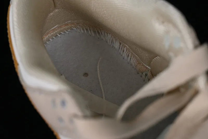 All categories Nk SB Dunk series Nk SB Dunk Low low-top sneakers F version Nk Dunk Low beige gold hook SB low-top sports and leisure sneakers DX5930-001